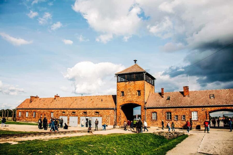 From Krakow: Auschwitz-Birkenau & Schindler's Factory Tour - Group size and guide quality