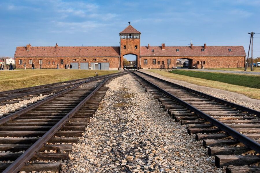 From Krakow: Auschwitz-Birkenau Tour - Auschwitz I: barracks, evidence, and remembrance