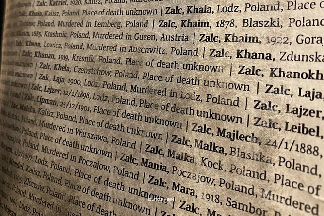 from Kraków: Auschwitz excursion with guaranteed Dutch guide - The early start from central Kraków