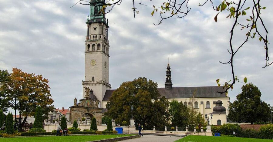From Krakow: Częstochowa, Black Madonna and Lagiewniki Tour - Is $120 Good Value for an Eight-Hour Day?
