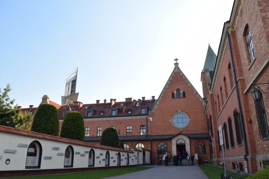 From Krakow: Częstochowa, Black Madonna and Lagiewniki Tour - Practical Tips for a Better Day