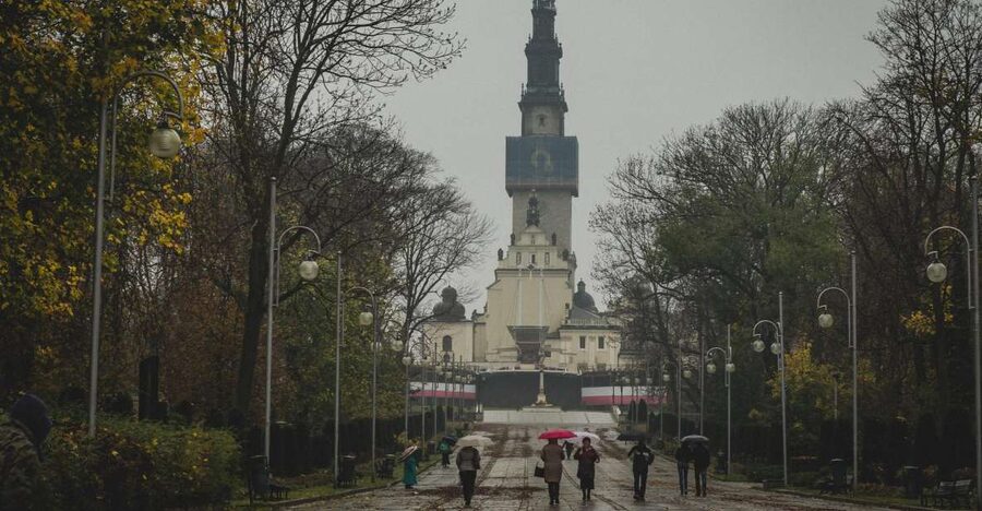 From Krakow: Częstochowa "Black Madonna" Day Tour - Who will enjoy this Częstochowa tour?
