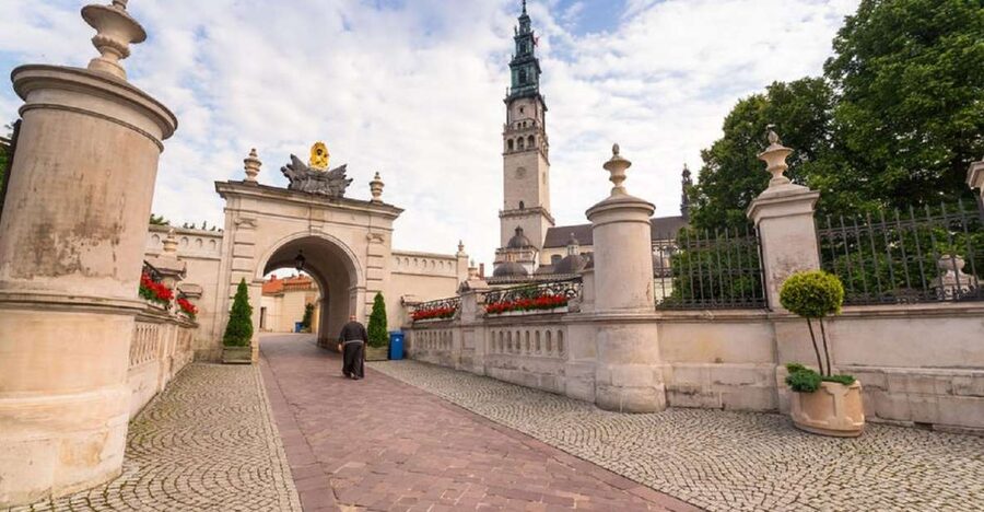 From Kraków: Częstochowa & Łagiewniki Pilgrim Sites Tour - Key points to know before booking
