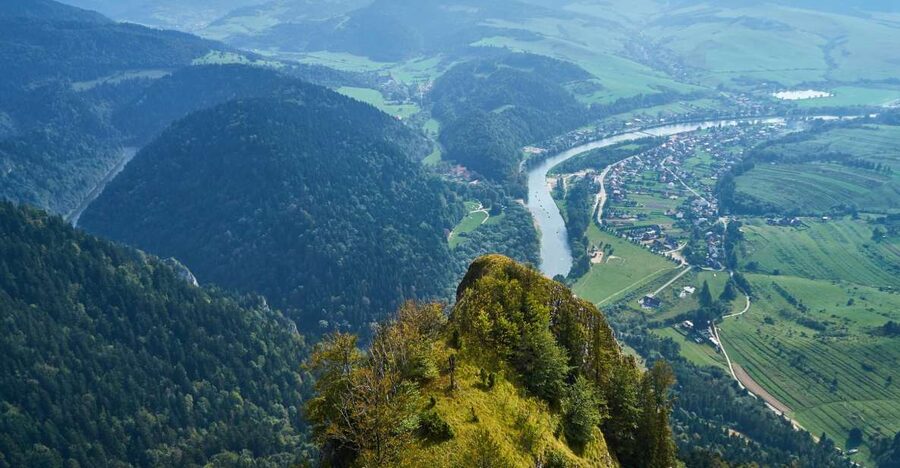 From Krakow: Dunajec River Rafting - Szczawnica gives the day a useful pause