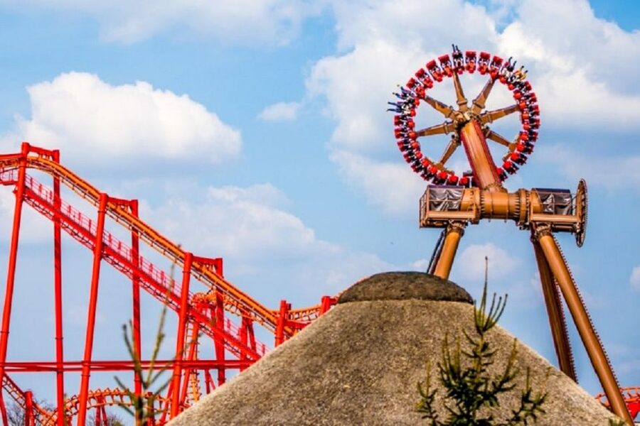 From Kraków: Energylandia Amusement Park Transfer and Entry - Winter Season Special and seasonal planning