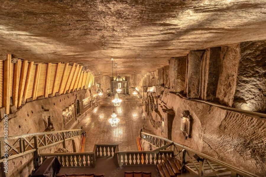 From Krakow: Guided Tour in Wieliczka Salt Mine - Practical tips for a smoother visit