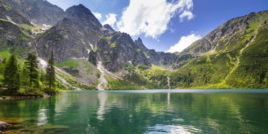 From Krakow: Morskie Oko Lake Tour in the Tatra Mountains - Starting the Morskie Oko trail