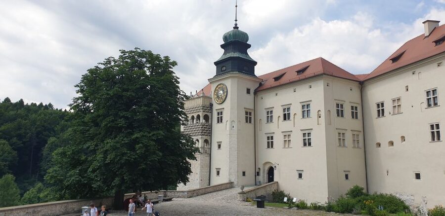 From Krakow: Ojców National Park & Ogrodzieniec Castle Tour - The Chapel on the Water and Hercules’ Club