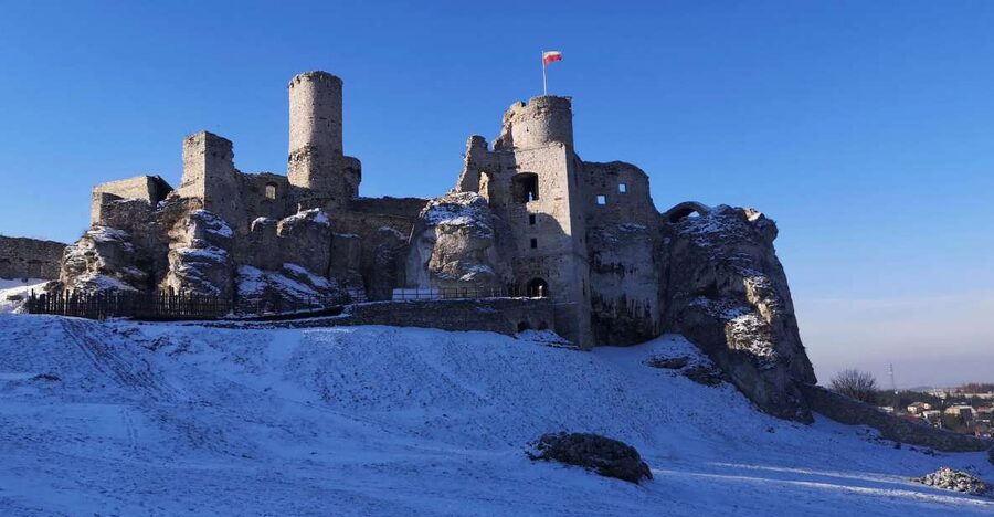 From Krakow: "The Witcher" Ogrodzieniec Castle Private Trip - Three hours among the walls and limestone rocks
