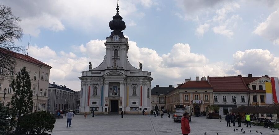 From Krakow: Wadowice-In the Footsteps of Pope John Paul II - The baptismal basilica and Wadowice market square