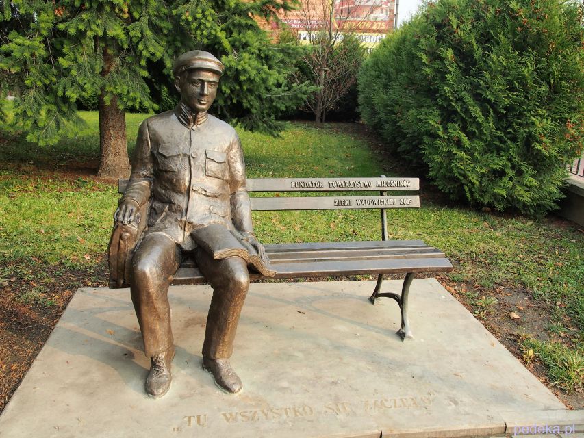 From Krakow: Wadowice & Sanctuary of Divine Mercy Tour - Wadowice before the museum