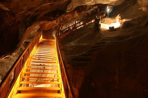From Kraków: Wieliczka Salt Mine Guided Tour with Transport - Mining machines, salt lakes, and the work below ground