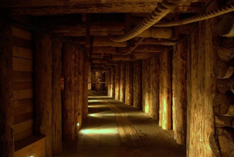 From Krakow: Wieliczka Salt Mine Half-Day Trip with Pickup - Salt-carved chapels and the underground lake