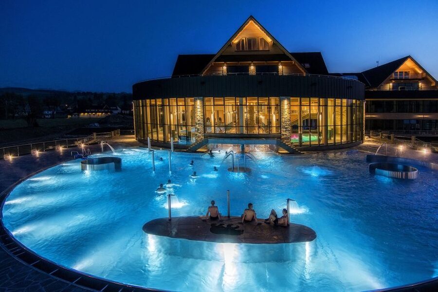 From Krakow: Zakopane & Hot Thermal Springs Private Tour - A bacówka, oscypek, and Polish vodka
