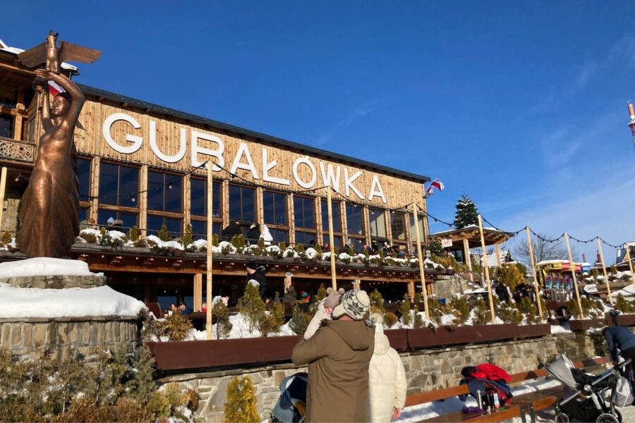 From Krakow: Zakopane, Tatra Mountains & Thermal Baths Tour - Chochołów’s wooden houses and local craft