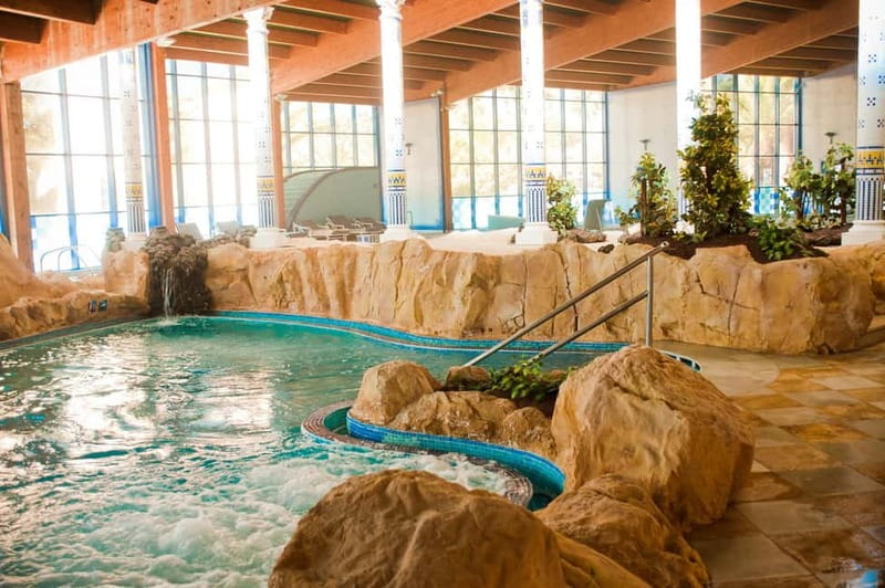 From Krakow: Zakopane + Thermal Baths - Two hours along Krupówki Street