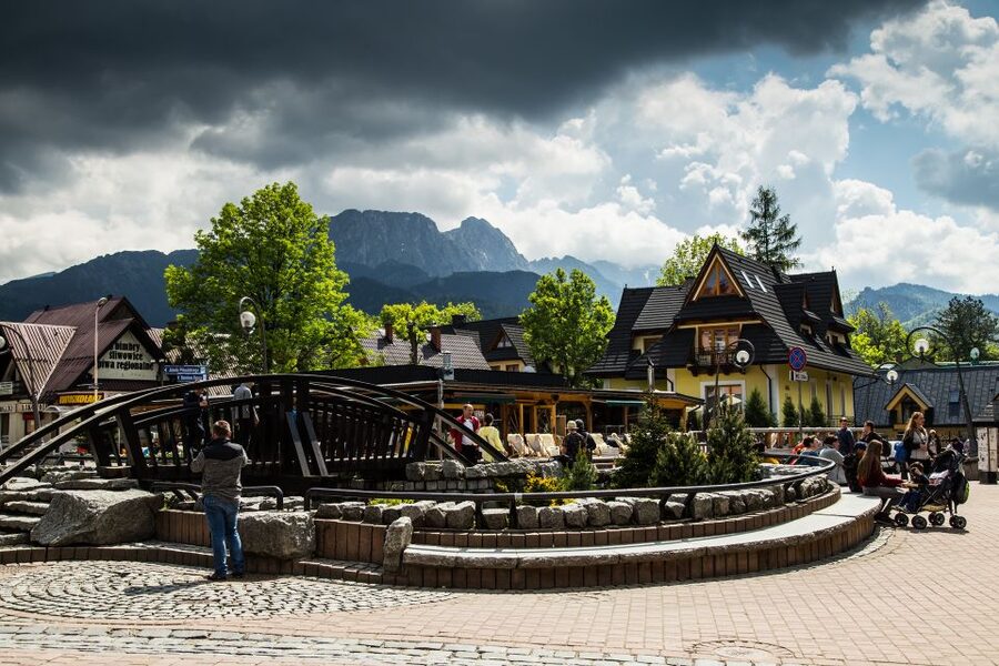 From Krakow: Zakopane Tour with Gubalowka Funicular & Museum - The Gubałówka funicular and Tatra views