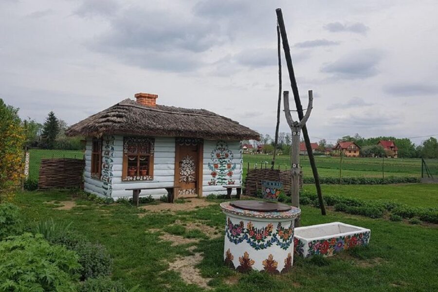 From Krakow: Zalipie and Painted Village Guided Tour - Key points to know before you book