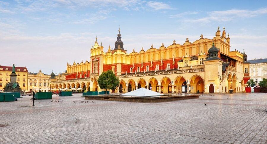 From Warsaw: Guided Tour to Auschwitz-Birkenau and Krakow - A short taste of Krakow