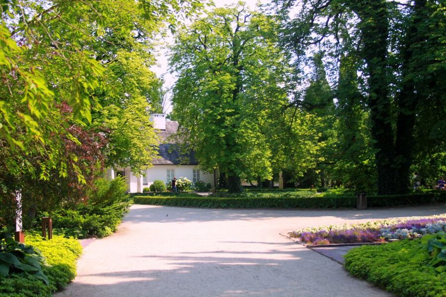 From Warsaw: Tour to Chopin's Birthplace - Żelazowa Wola - Brochów and the church where Chopin was baptized