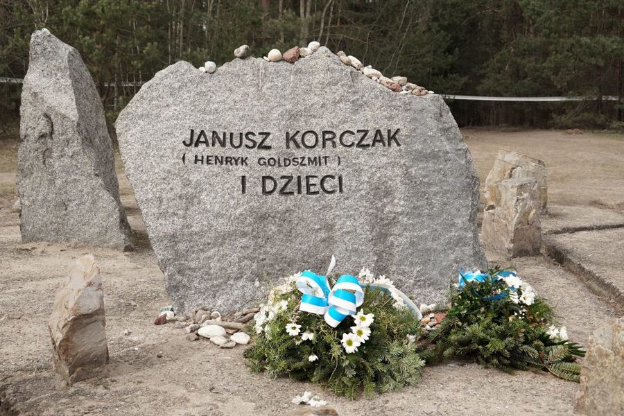 From Warsaw: Treblinka Camp 6-Hour Private Tour - The memorial stones and time for reflection