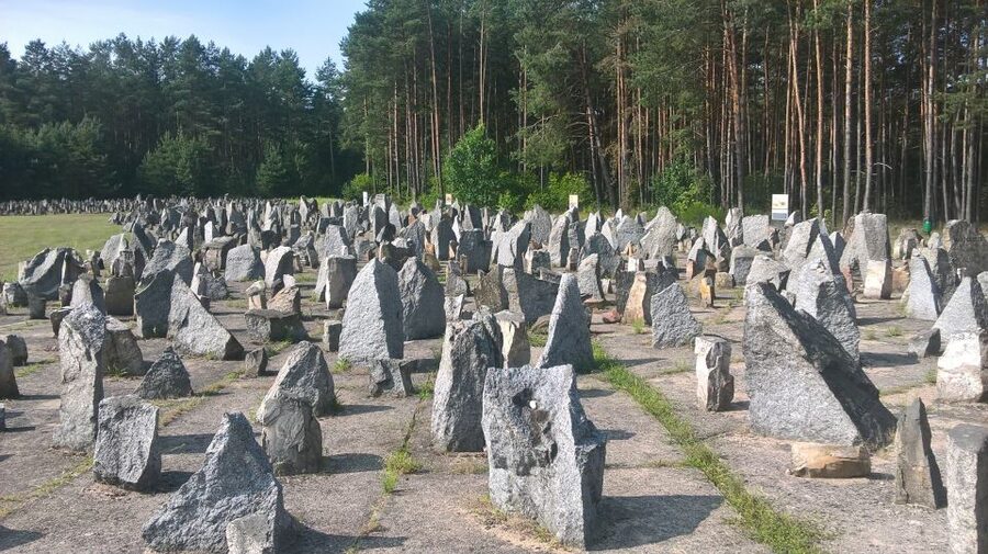 From Warsaw: Treblinka Extermination Camp Private Tour - The prisoner uprising and the human story
