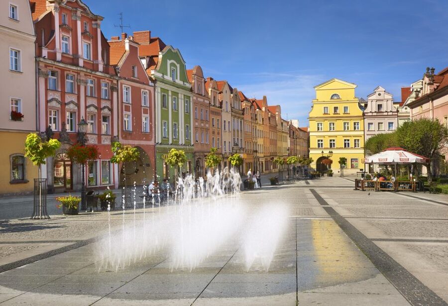 From Wroclaw: Polish Pottery and Jawor Church of Peace Tour - Lunch between the two main visits