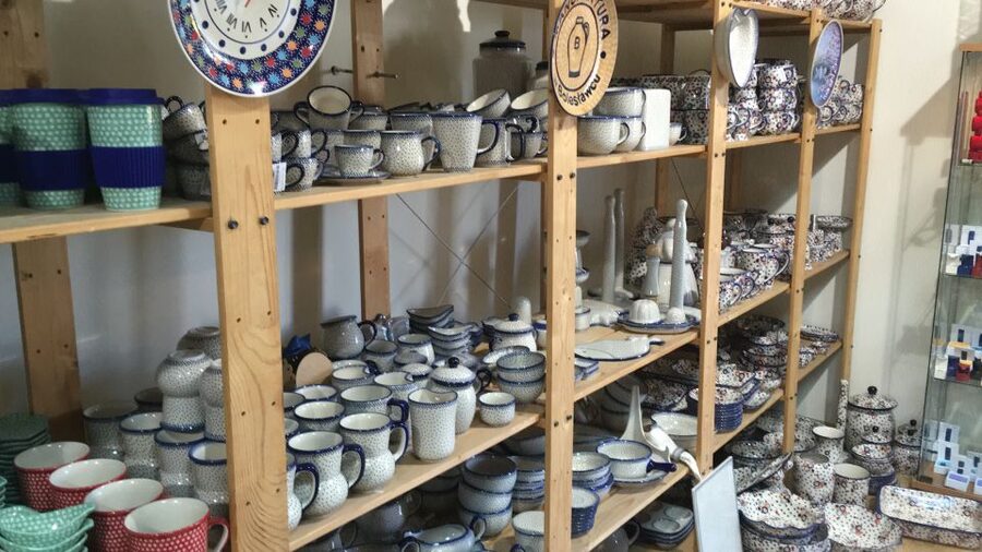 From Wroclaw: Polish Pottery and Jawor Church of Peace Tour - Factory shopping after the demonstration