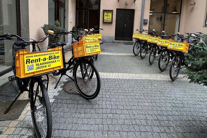 Full Bike Tour - the Old Town, Jewish Qtr & the Ghetto NEW BIKES - Key points before you book