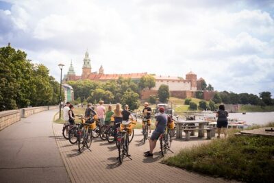 Full Bike Tour – the Old Town, Jewish Qtr & the Ghetto NEW BIKES