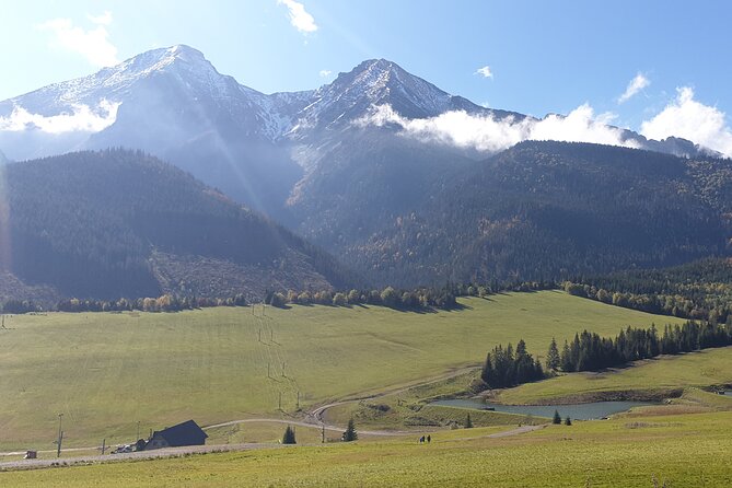 Full-Day Private Tour of Slovakia Treetop Walk and Zakopane - What the private vehicle changes