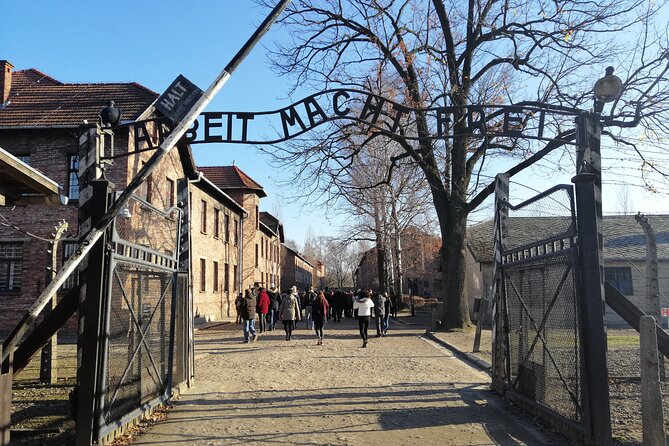 Full-Day Tour From Warsaw to Auschwitz (guided) and Krakow by car - The short transfer to Krakow