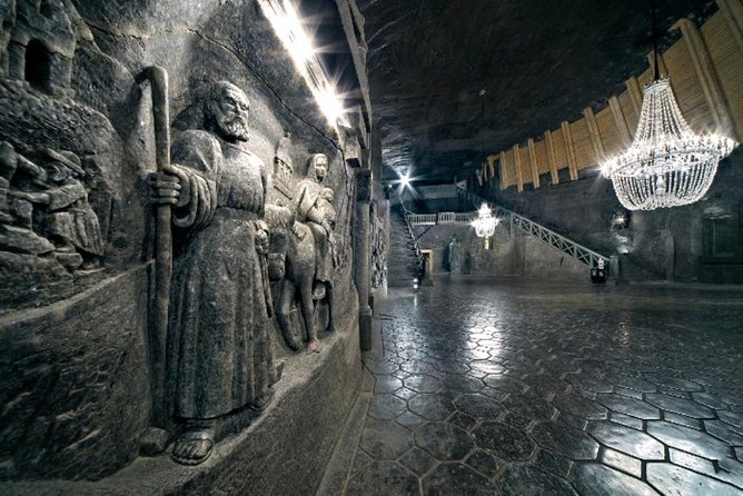 Full day tour to Auschwitz-Birkenau and Salt Mine with a local guide from Krakow - Why combine Auschwitz and Wieliczka in one day?