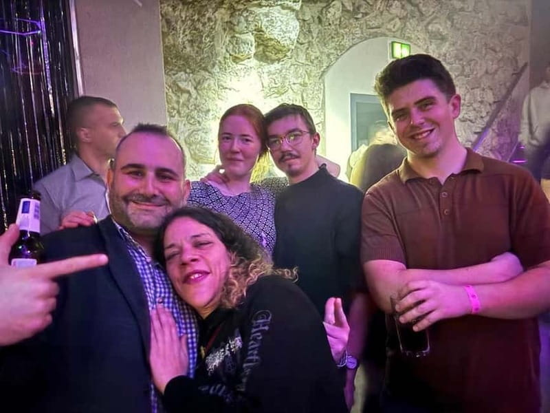 Fun explorers pub Crawl with 1 hour open bar and 3 VIP clubs - The guide can make or break the night
