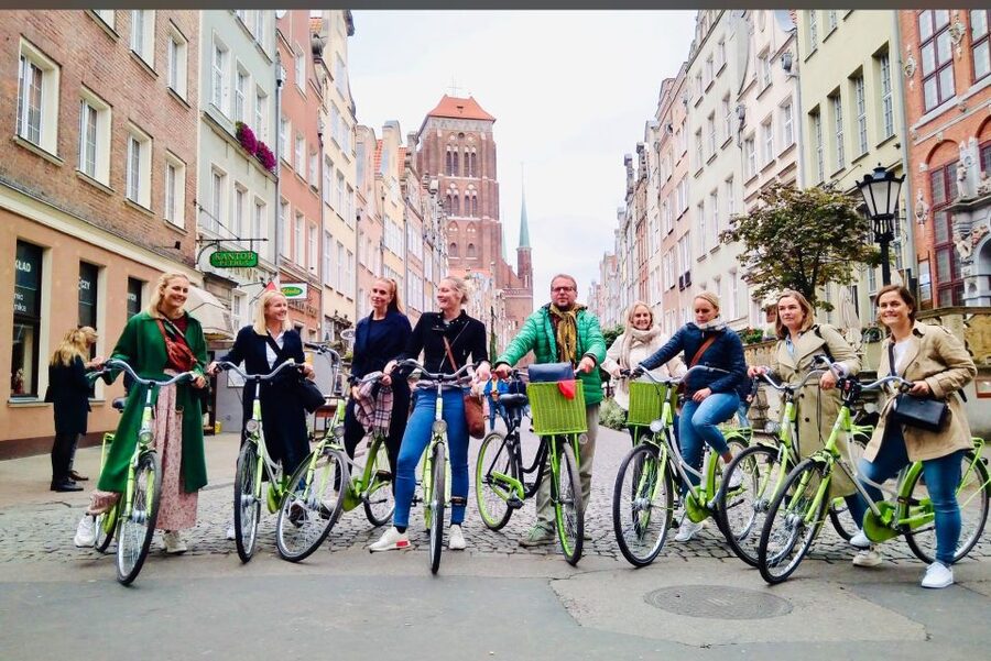 Gdansk: Basic Bike Tour - A fast ride from Gdansk’s old center to its modern story