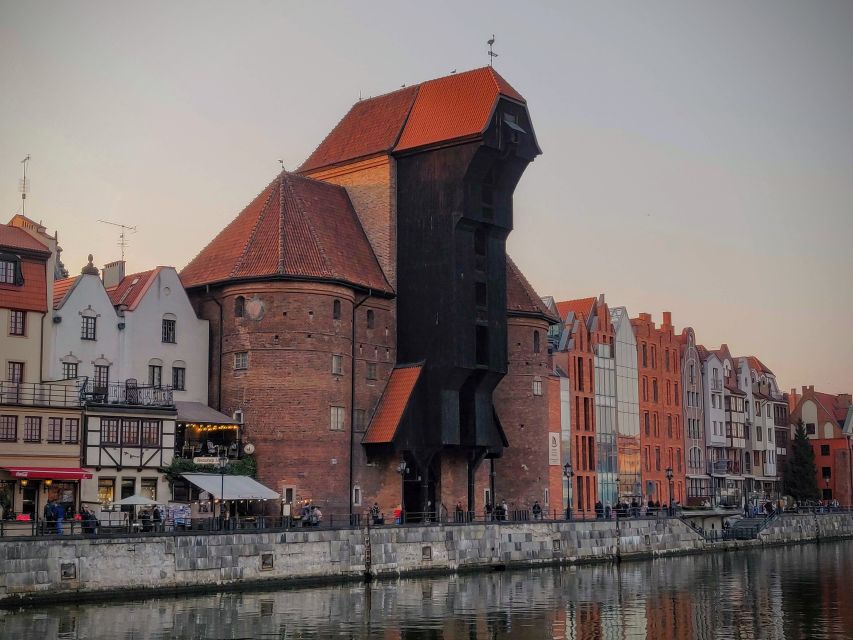 Gdańsk City Sights & History Guided Walking Tour in English - St. Mary’s Basilica and the rhythm of the clock