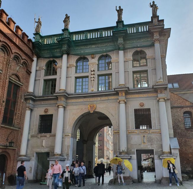 Gdańsk City Sights & History Guided Walking Tour in English - Along the canals to the Żuraw crane