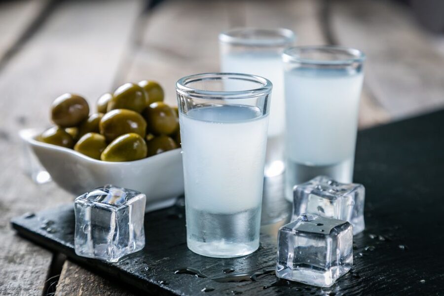 Gdansk: Daily Vodka Tasting Tour - Snacks make the tasting more comfortable