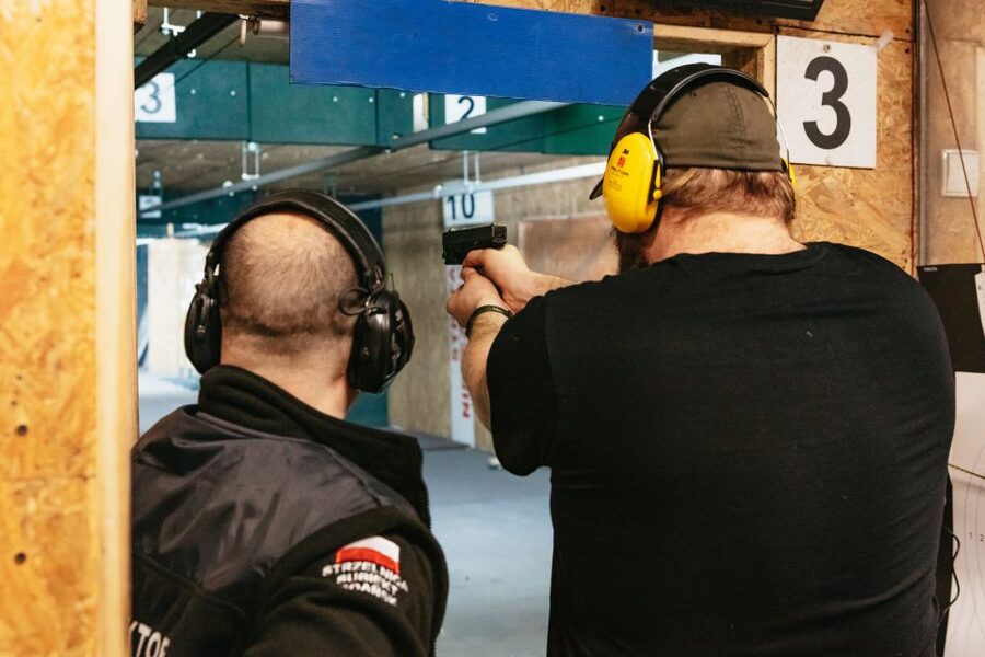 Gdańsk: Extreme Gun Shooting Experience with Transfers - Practical booking advice