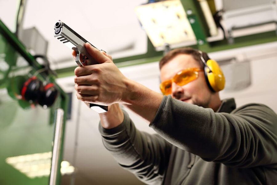 Gdańsk: Extreme Gun Shooting Experience with Transfers - Firing the AK-47 and Glock