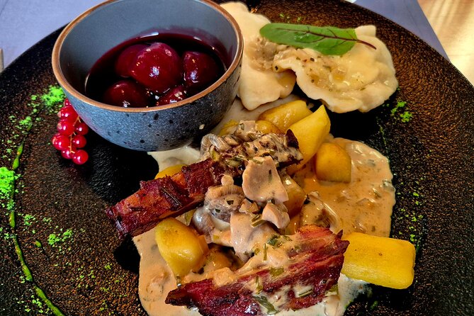 Gdansk Food and Sightseeing Tour with Bart - Fahrenheit, the Green Gate, and Granary Island