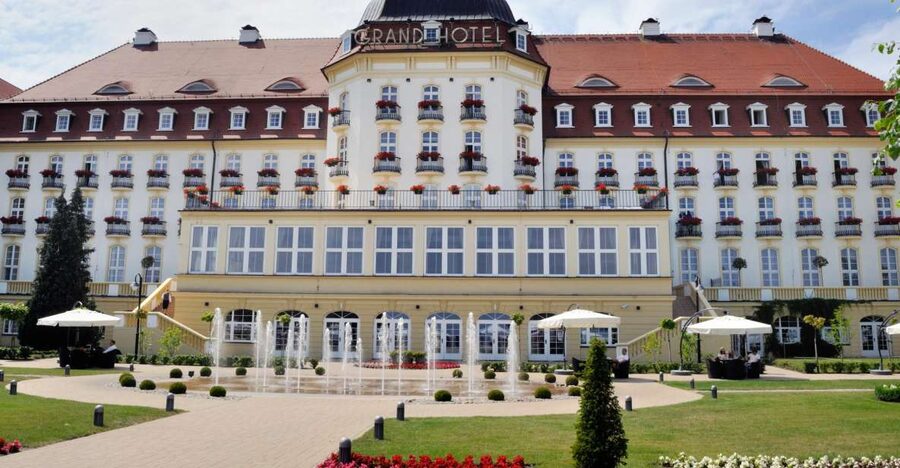 Gdansk: Gdansk, Sopot and Westerplatte Private Guided Tour - What the private format adds