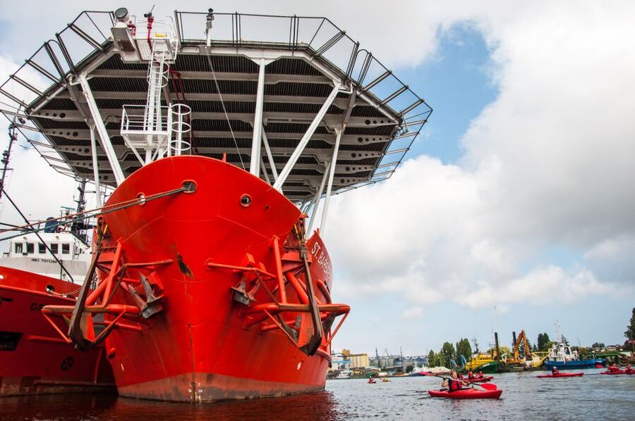 Gdansk: Guided Kayak Tour - The Philharmonic and shipyard views on the return