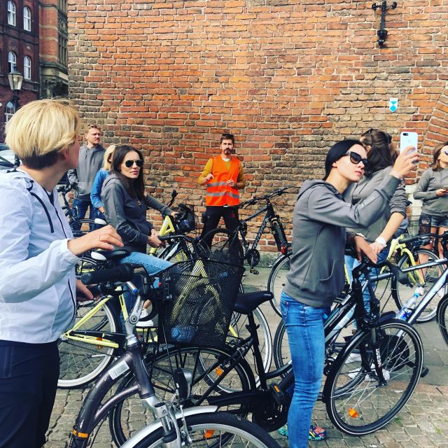 Gdańsk: Highlights Bike Tour - BHP Hall and Solidarity’s political setting