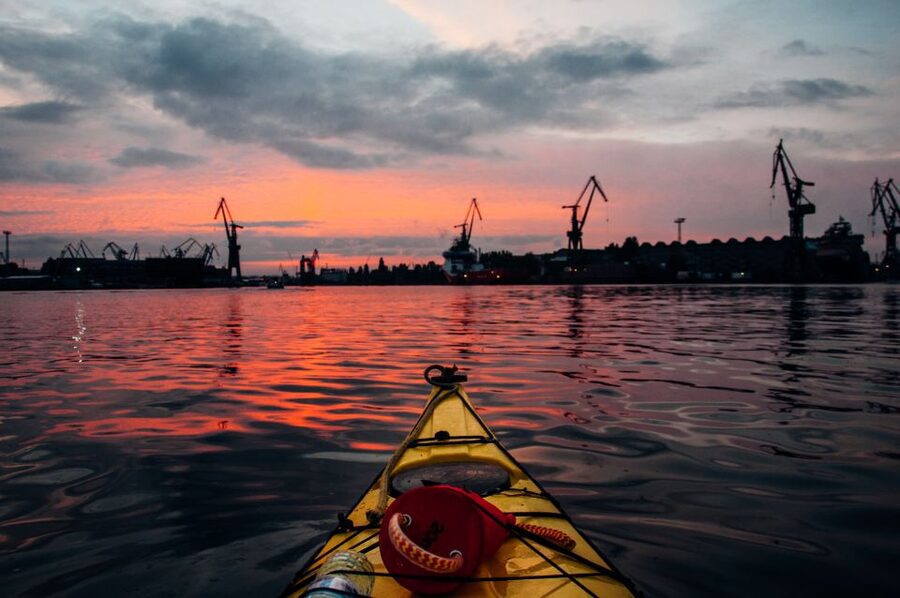 Gdańsk: Islands and Canals Private Kayak Tour - Olowianka Island and the old port