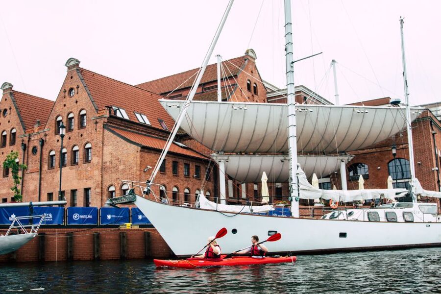 Gdańsk: Islands and Canals Private Kayak Tour - What the private format changes