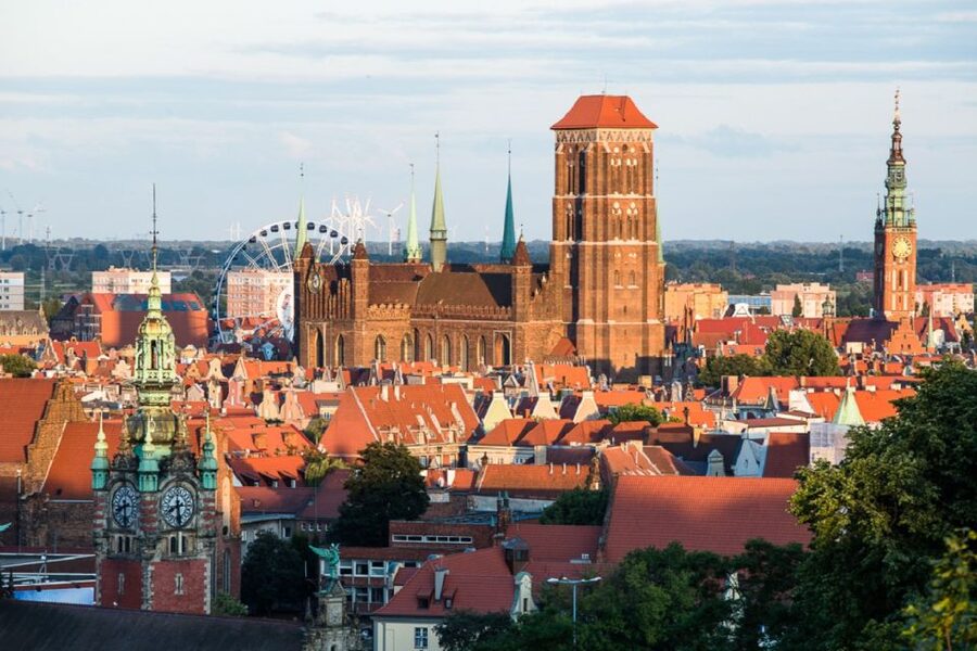 Gdansk: Jewish Heritage Guided Private Walking Tour - The Kindertransports monument and a hard lesson in rescue