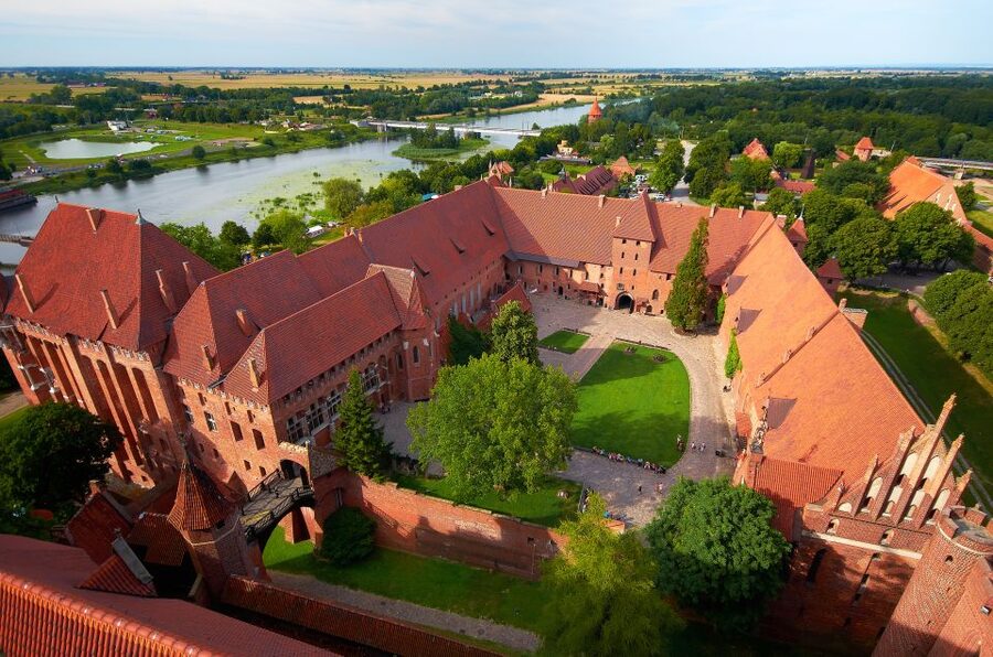 Gdansk: Malbork Castle Regular Tour - Weather, walking, and practical comfort