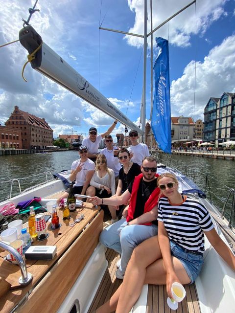 Gdańsk: Motlawa and Port yacht cruise with Welcome Drink - The long exit through the port