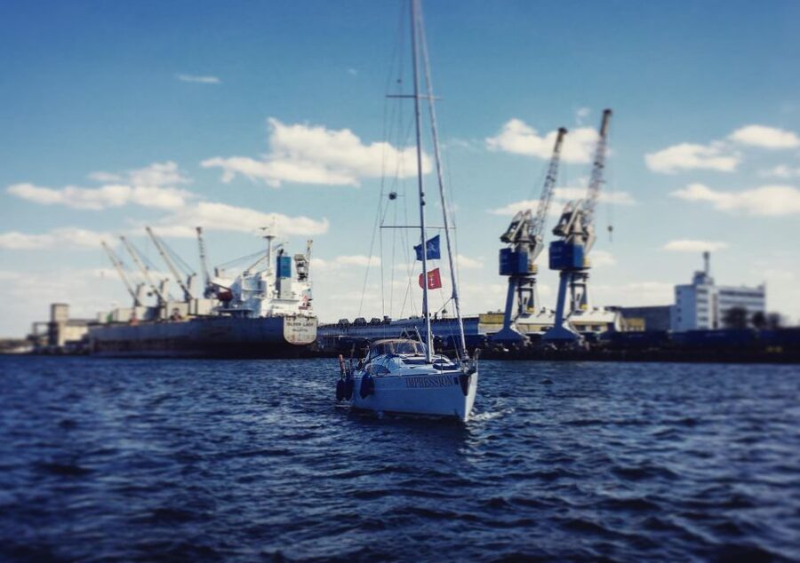 Gdańsk: Motlawa and Port yacht cruise with Welcome Drink - Who will enjoy this cruise most